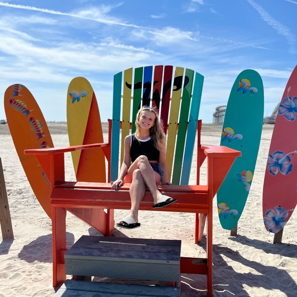 Meet your Posher, Rebecca - Picture 2 of 8